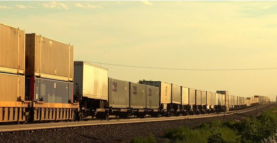 Güterverkehr auf der Eisenbahn Global Logistik Transport von China nach Europa