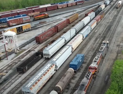 Schnelle und rechtzeitige internationale Eisenbahnfracht mit niedrigsten Kosten von China nach Europa